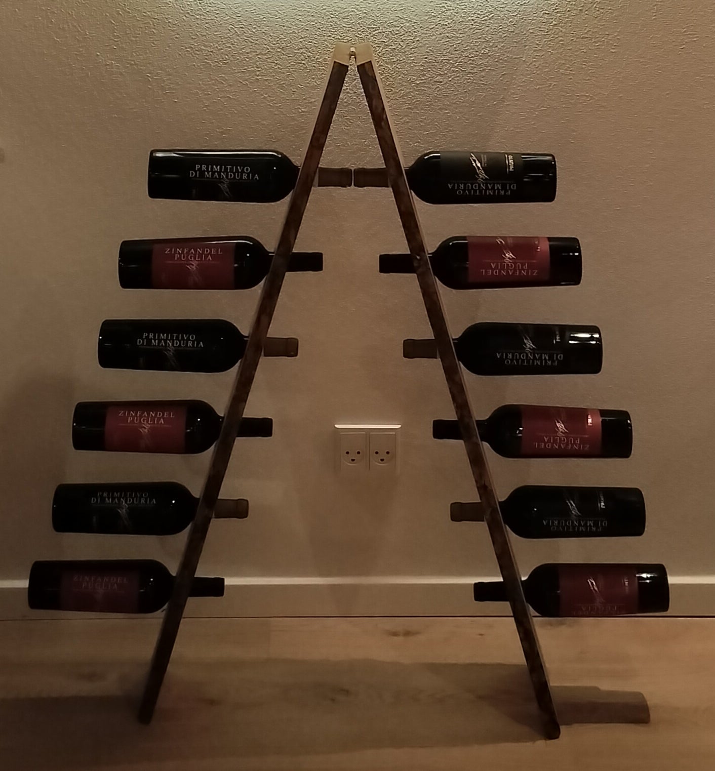 LærkeStativet - Vinreol i Dansk Lærketræ - FMShop